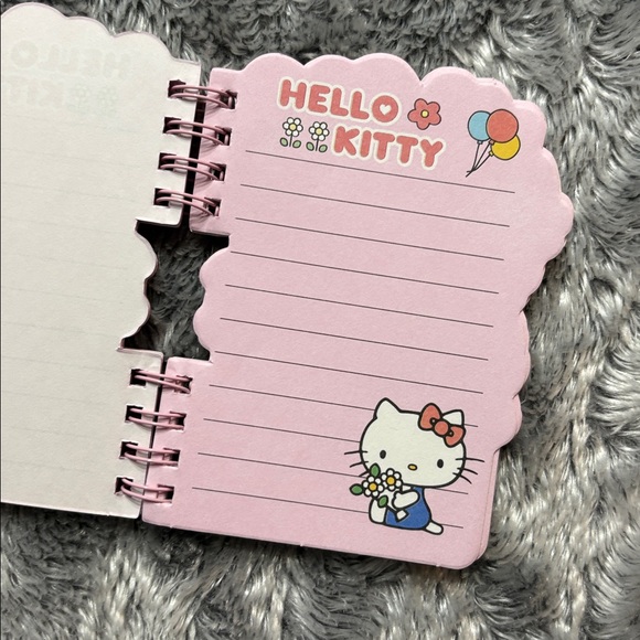 Hello Kitty Tote - Picture 11 of 11